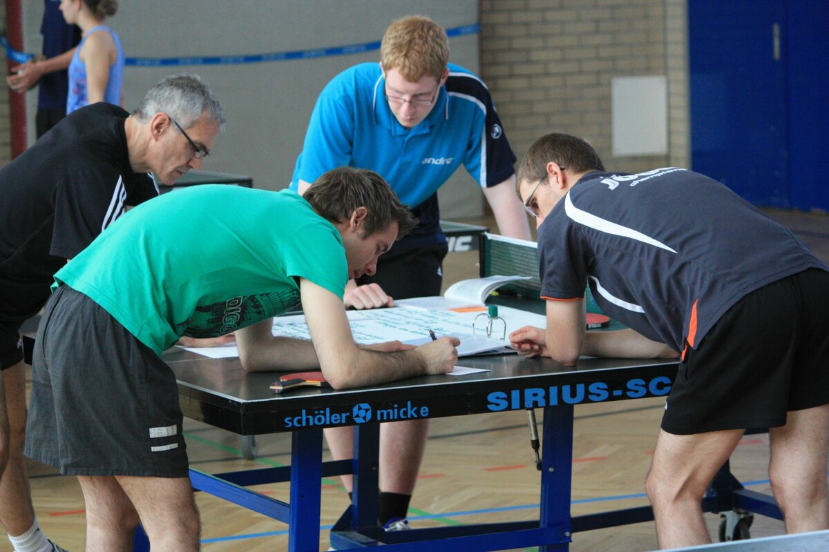 C-Trainer-Ausbildung des HTTV in Sossenheim Hessischer Tischtennis-Verband